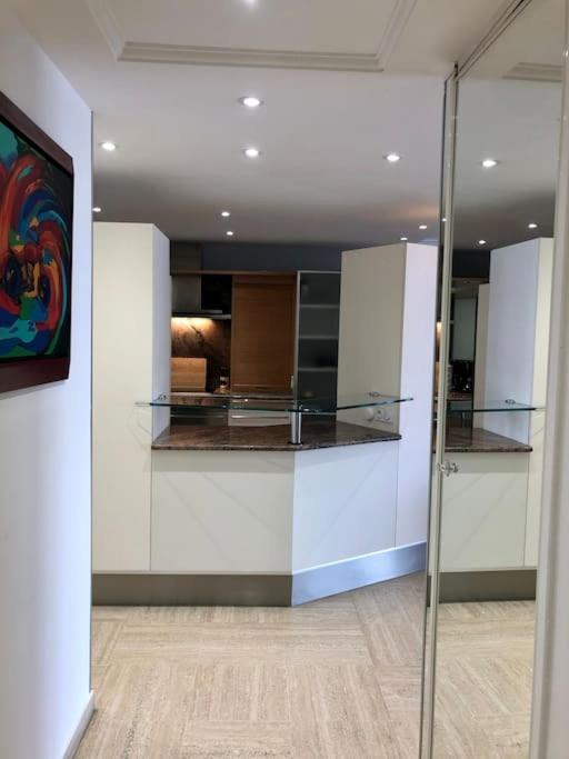 "Le Cadre Royal" Appartement De Standing Sur Quai Avec Parking Сет Екстериор снимка
