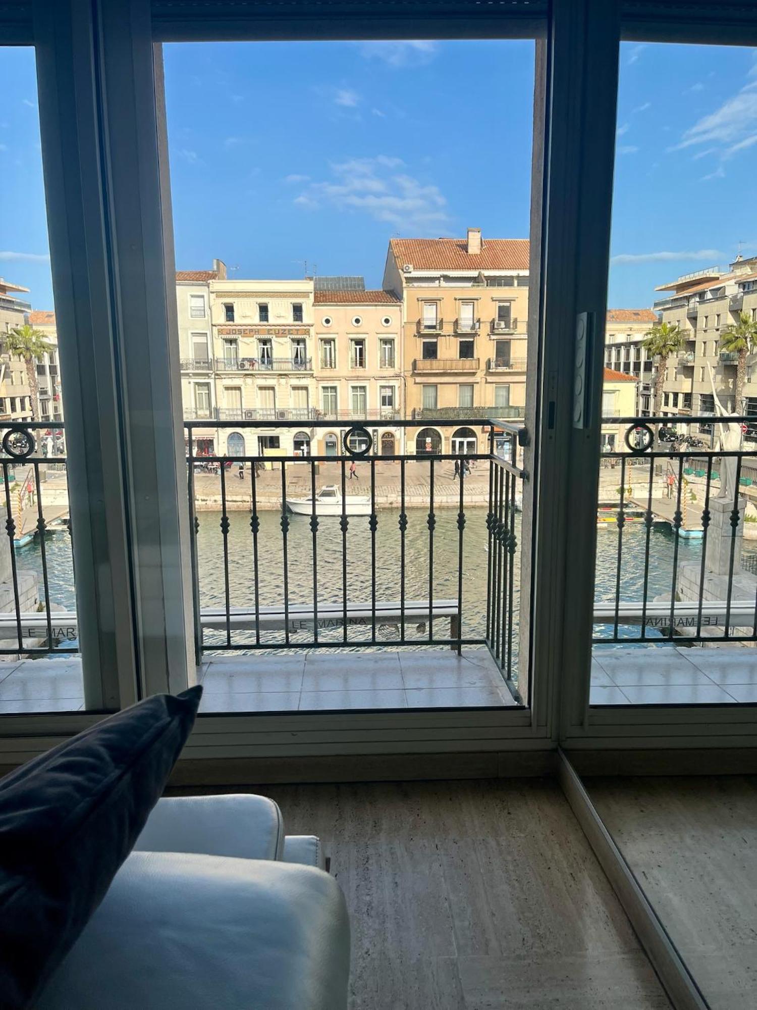 "Le Cadre Royal" Appartement De Standing Sur Quai Avec Parking Сет Екстериор снимка
